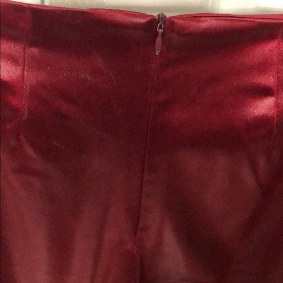 Glossy red pants! - Picture 3 of 3